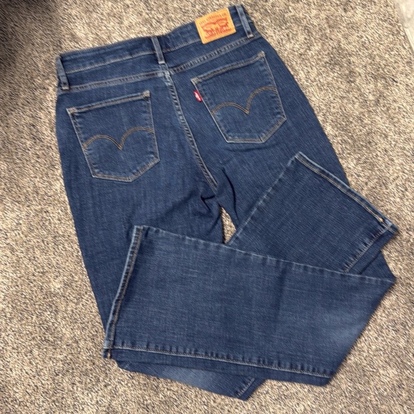 Levi’s 725 Highrise Bootcut, 29/31” - Picture 4 of 9